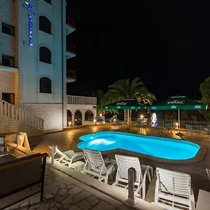 villa-katarina.hotels-in-trogir.com/