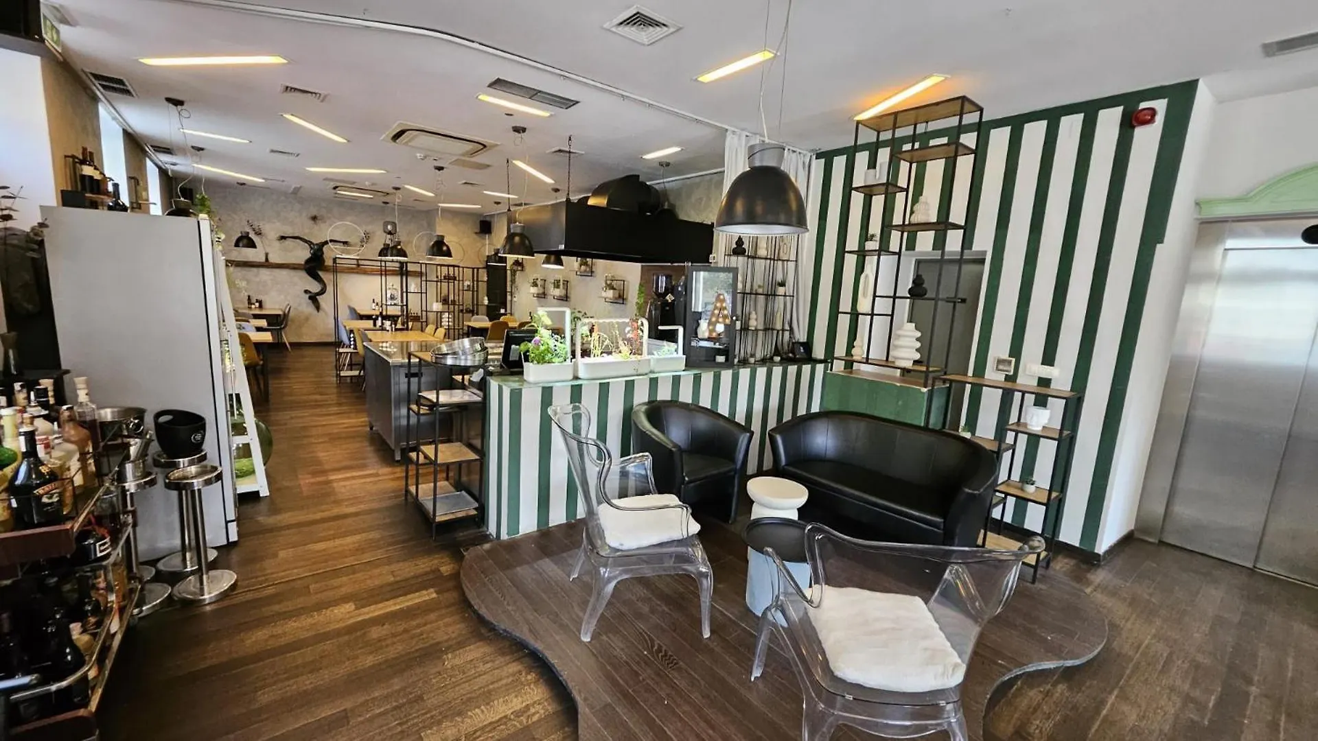 Hotel Amfiteatar 3*, Pula