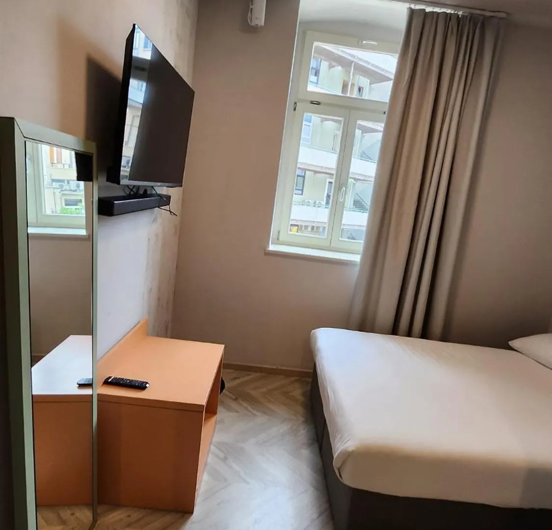Hotel Amfiteatar 3*, Pula Croatia