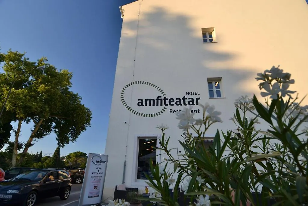 Hotel Amfiteatar 3*, Pula